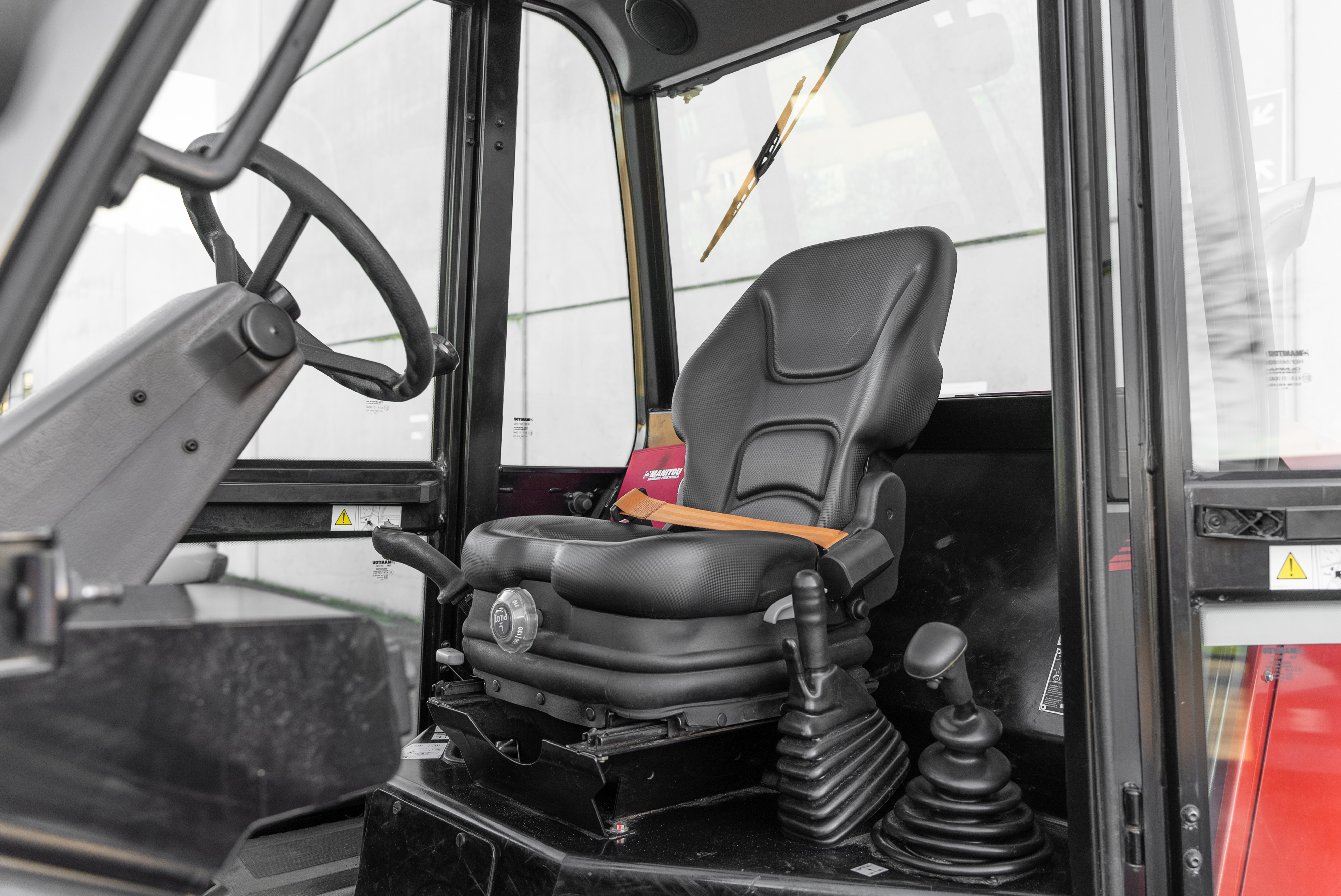 Manitou - Heftrucks - M 50-4 D ST5 S1 EU - Interieur achter