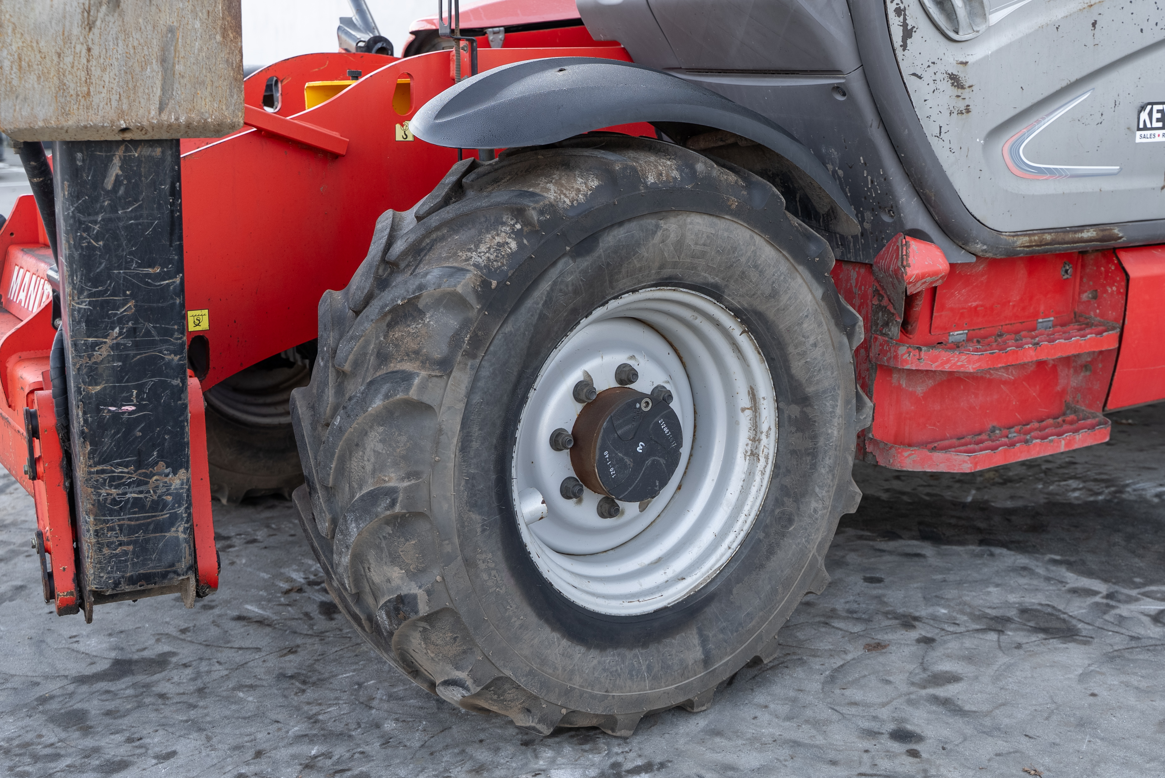 MT 1840 100P ST3B S2 - Chassis / Wheel