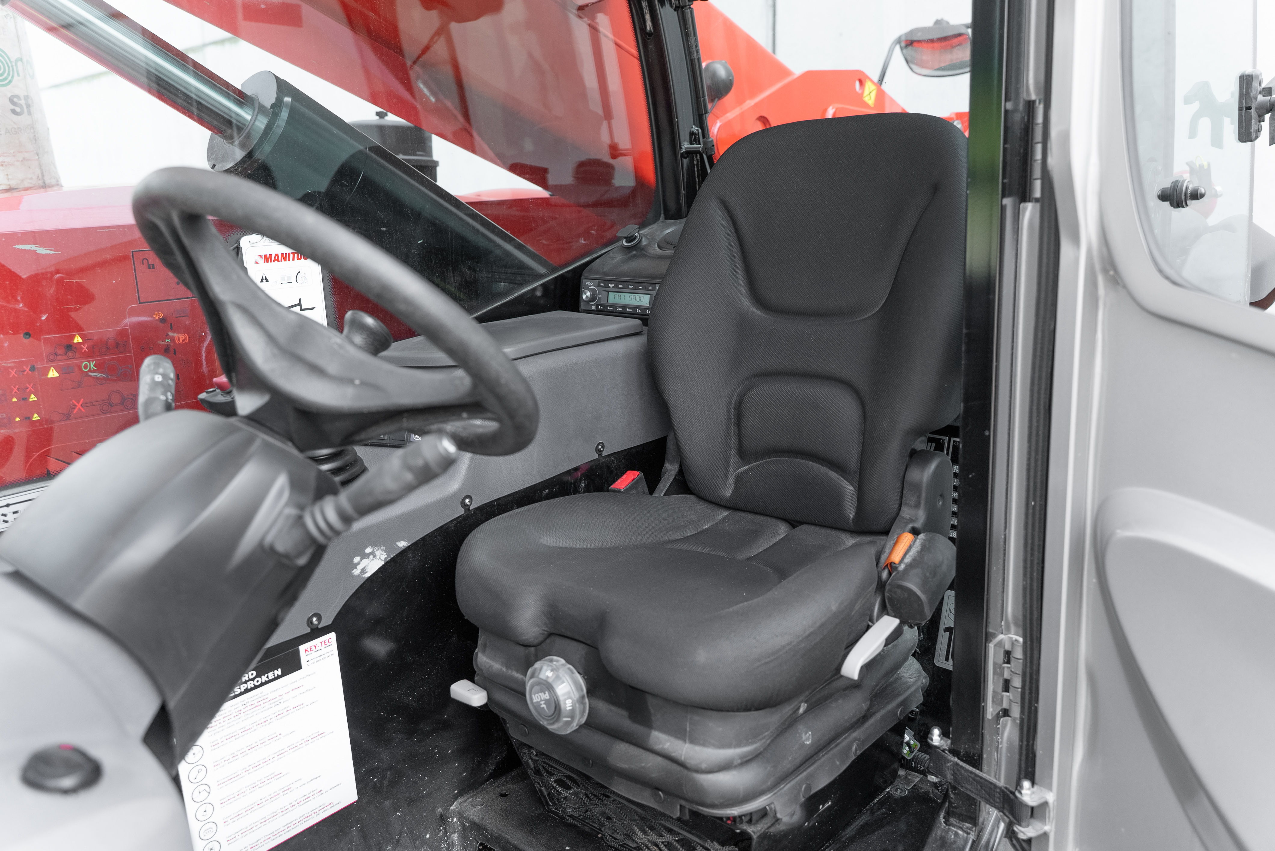 Manitou - Telehandlers - MT 930 H 75K ST5 S1 - Interior back