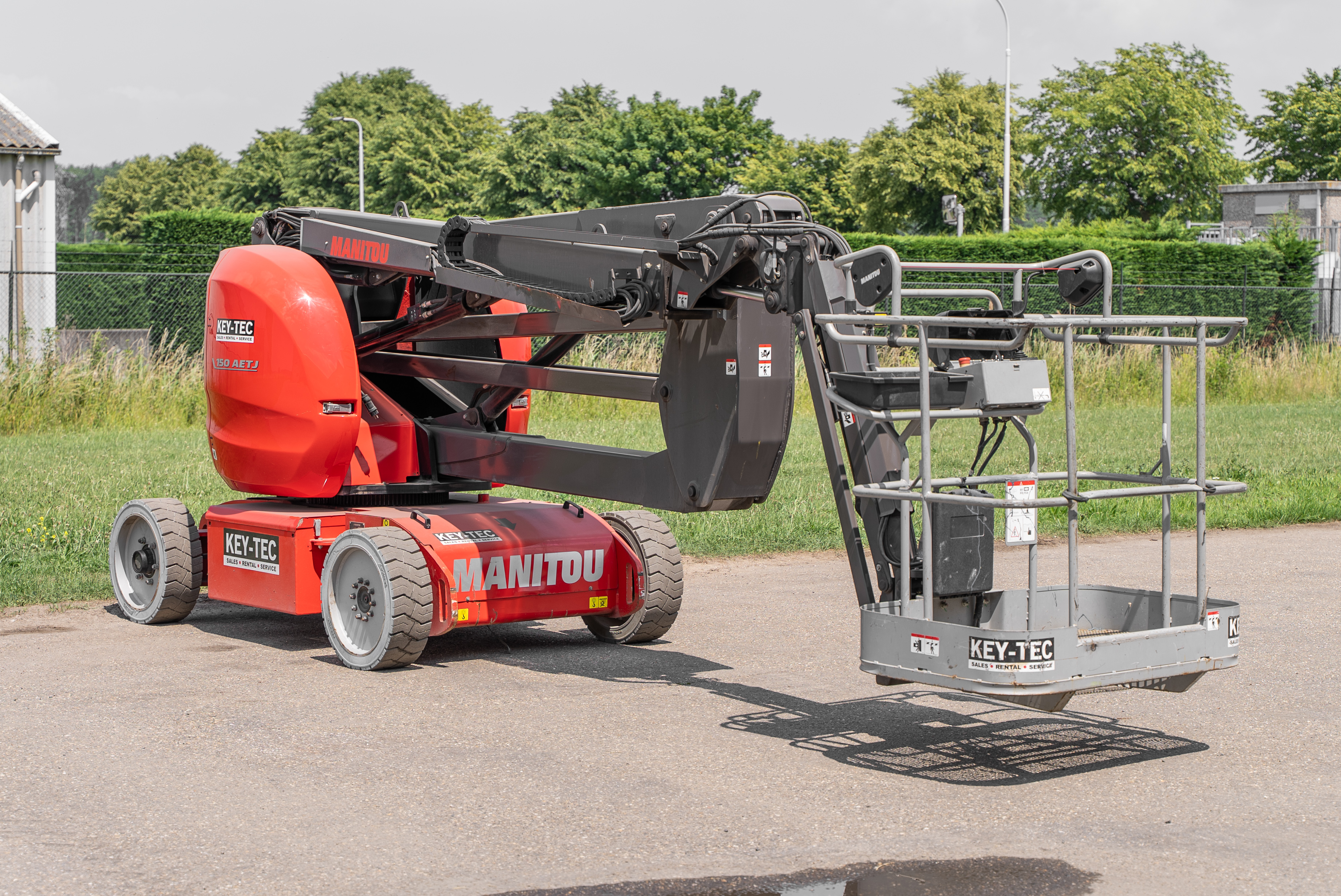AETJ 150 COMPACT - Front right