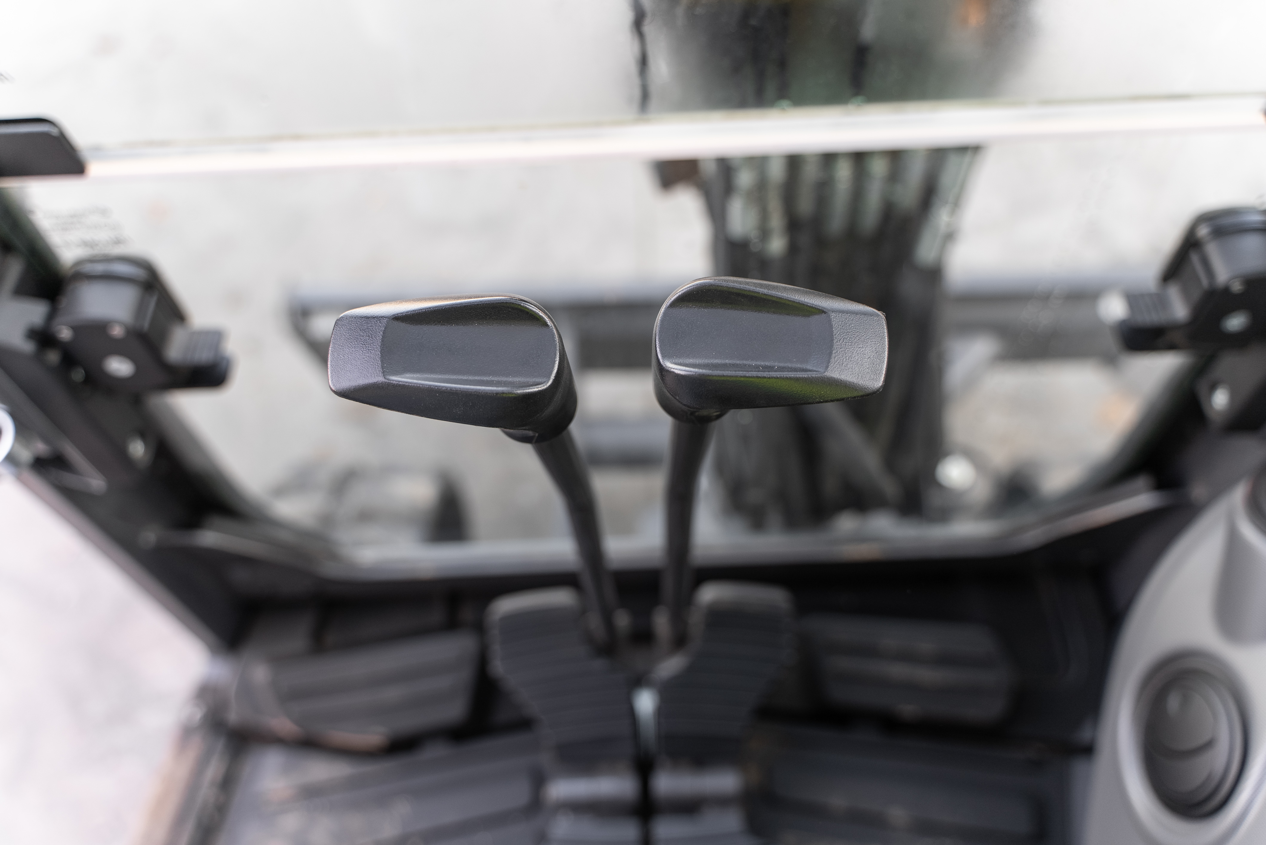 CX 25 D  - Interior front