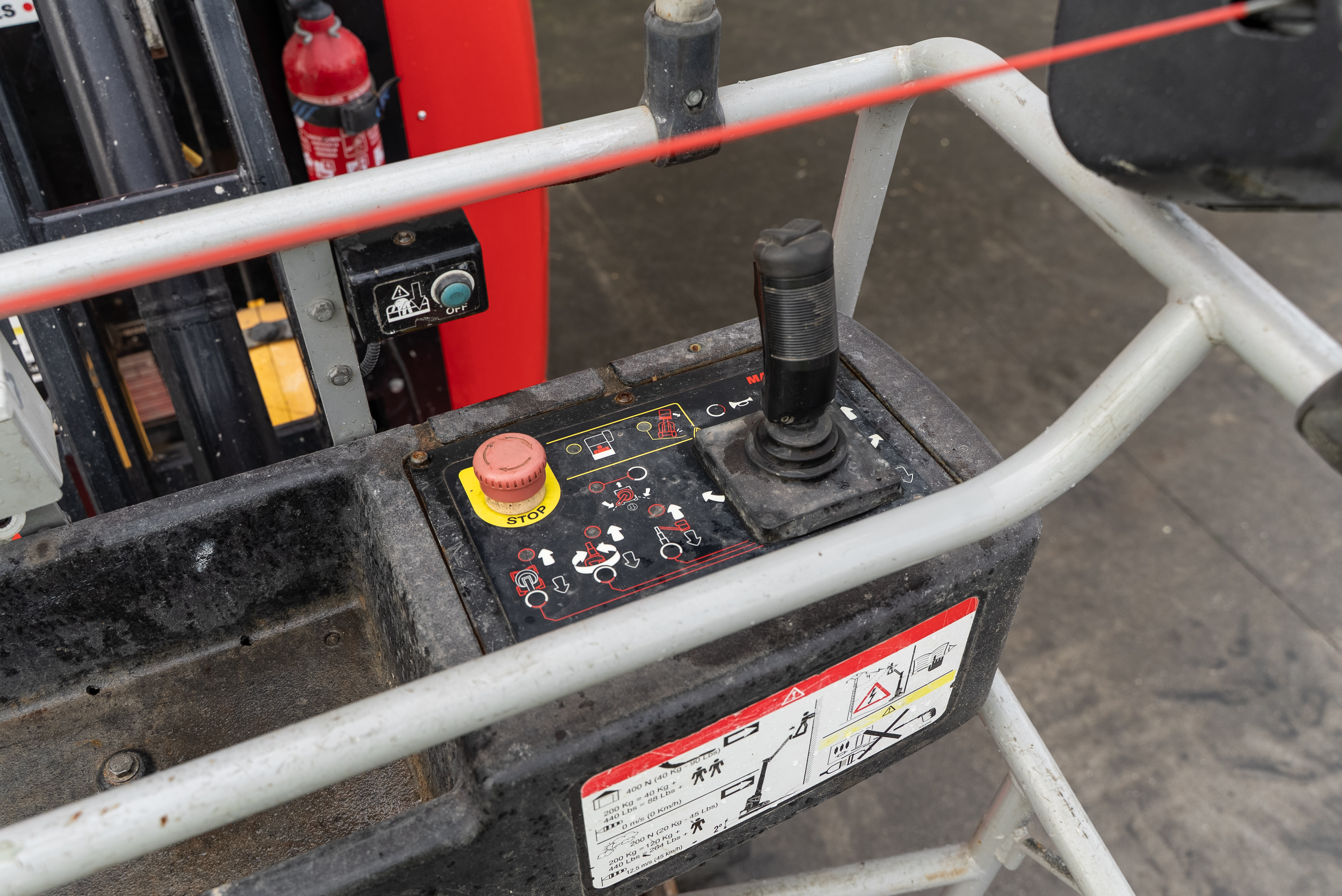 Manitou - Aerial platforms - VJR 100 EVOLUTION - Interior front