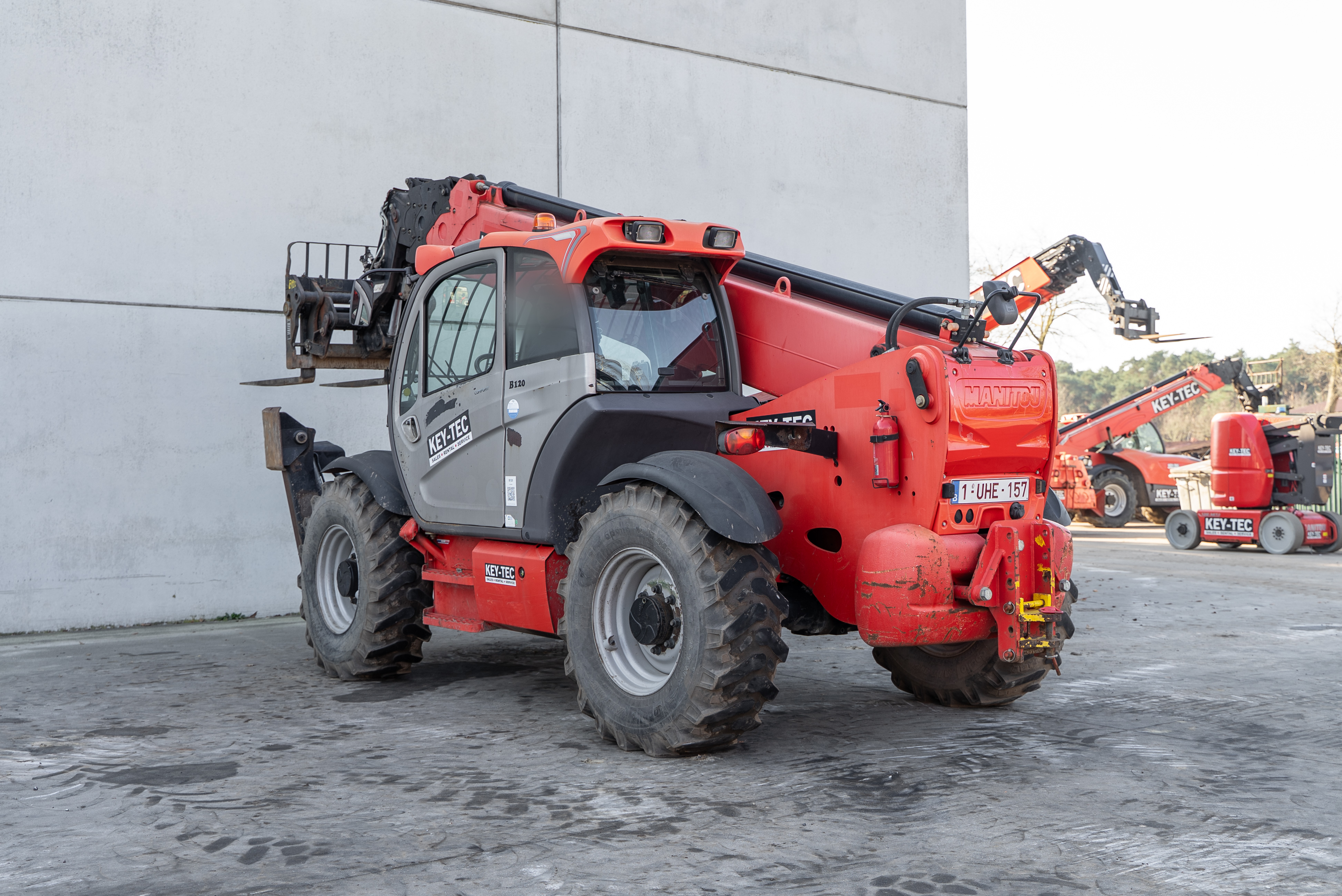 MT 1840 100P ST3B S2 - Back left