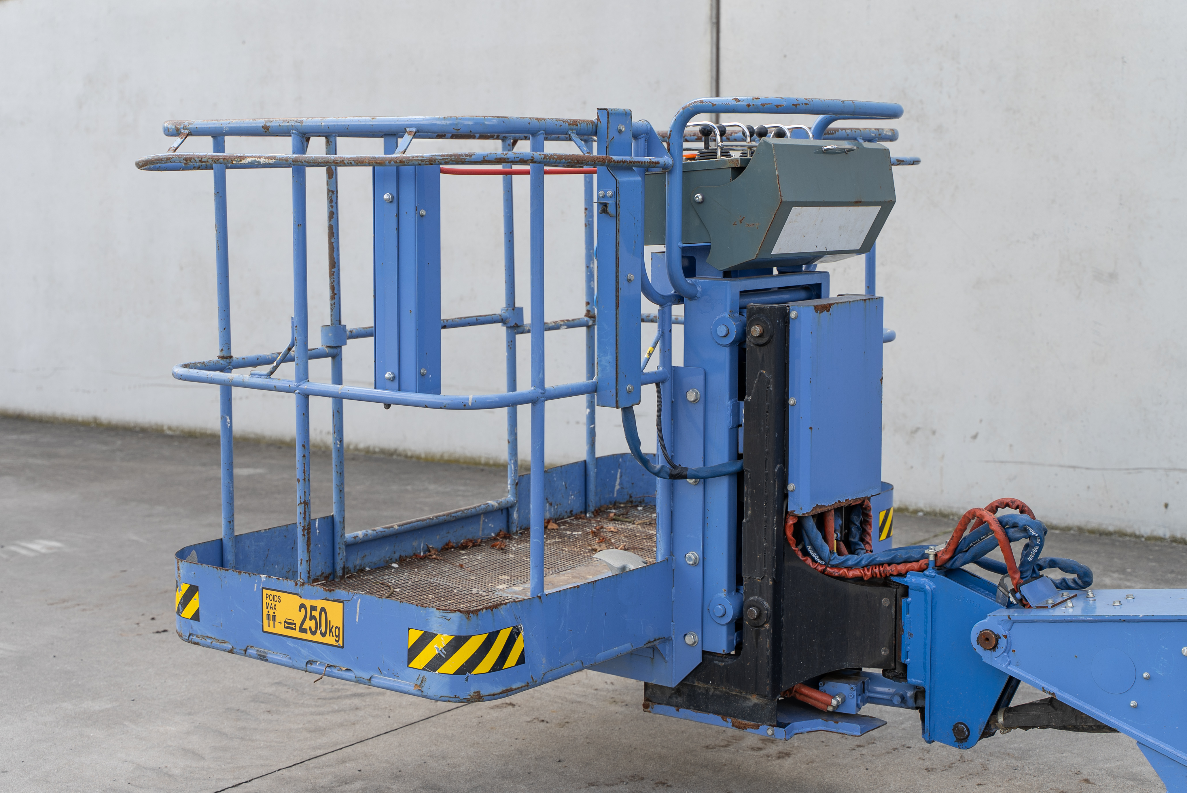 S15AUJ - Product image