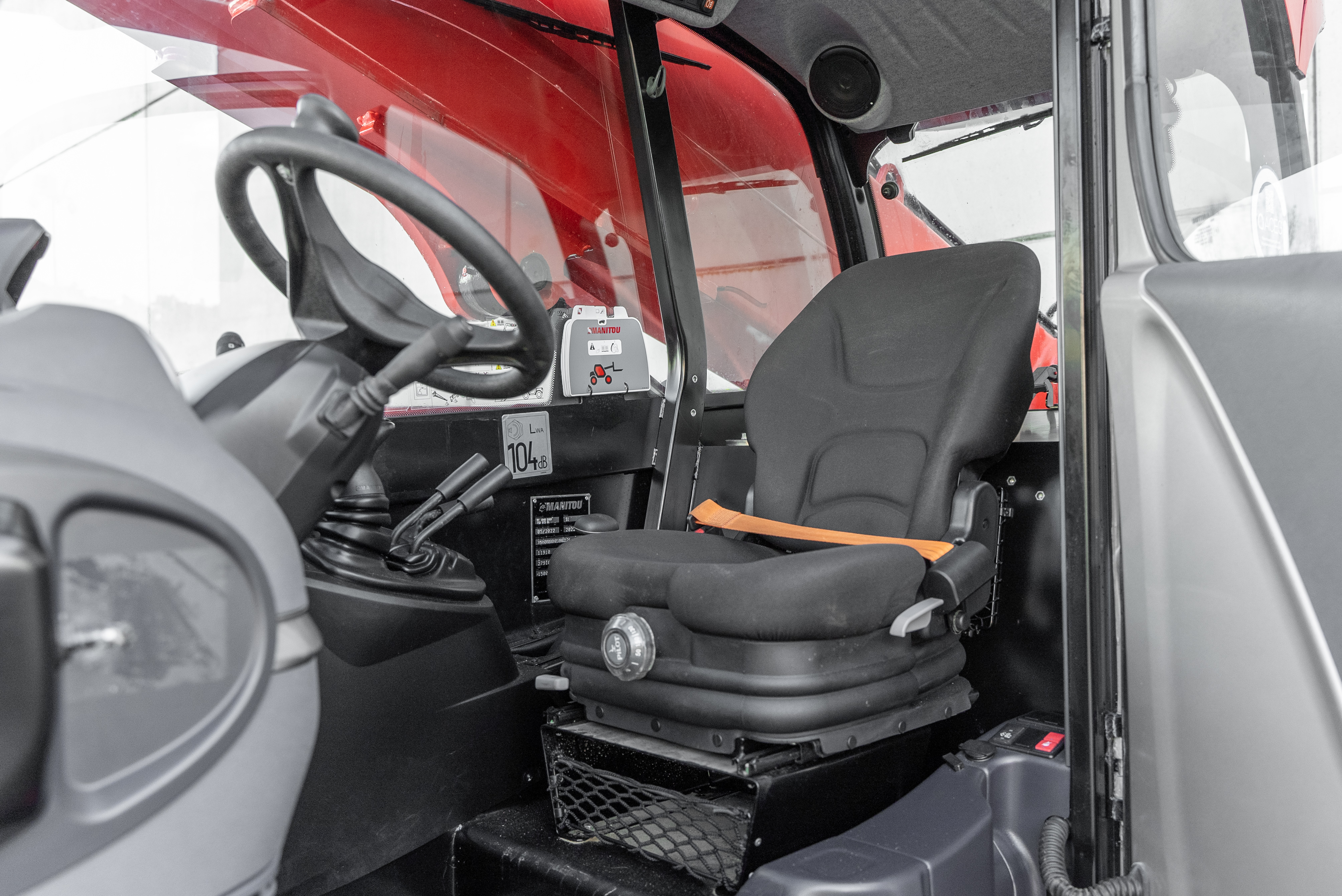 MT 1840 EASY 75D ST5 S1 - Interior back