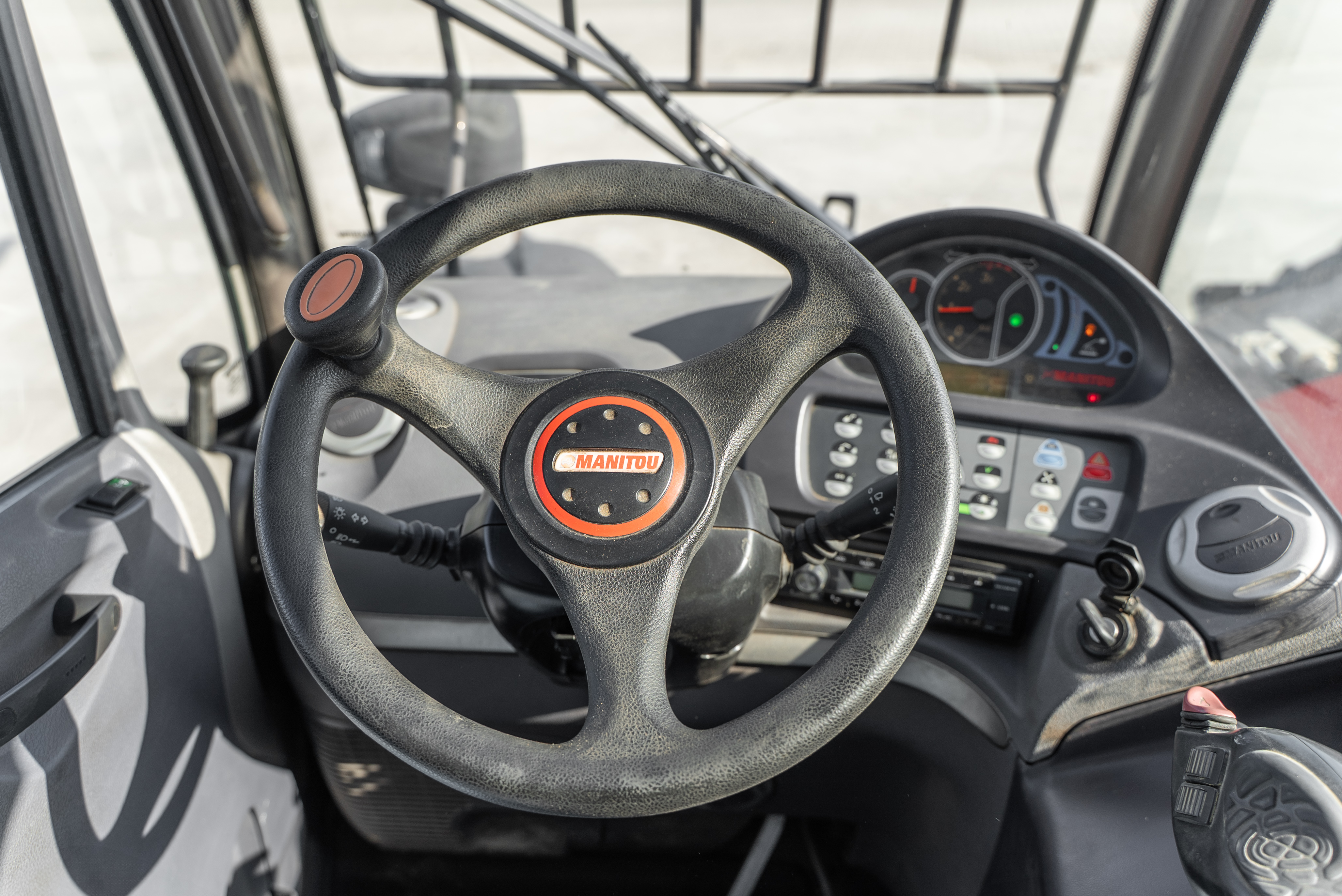 MT 1135 EASY 75D ST3B S1 - Interior front