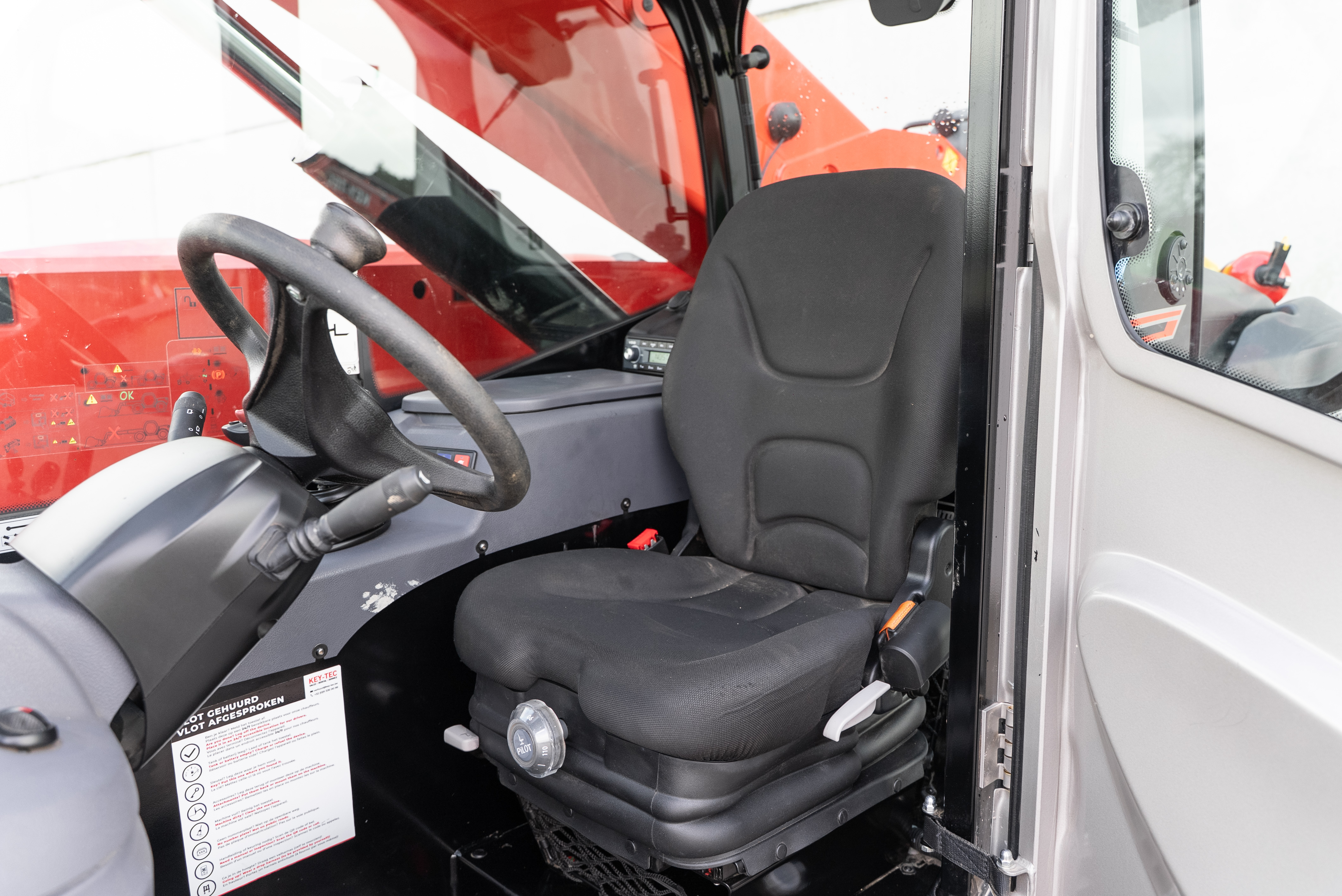 MT 930 H 75K ST5 S1 - Interior back