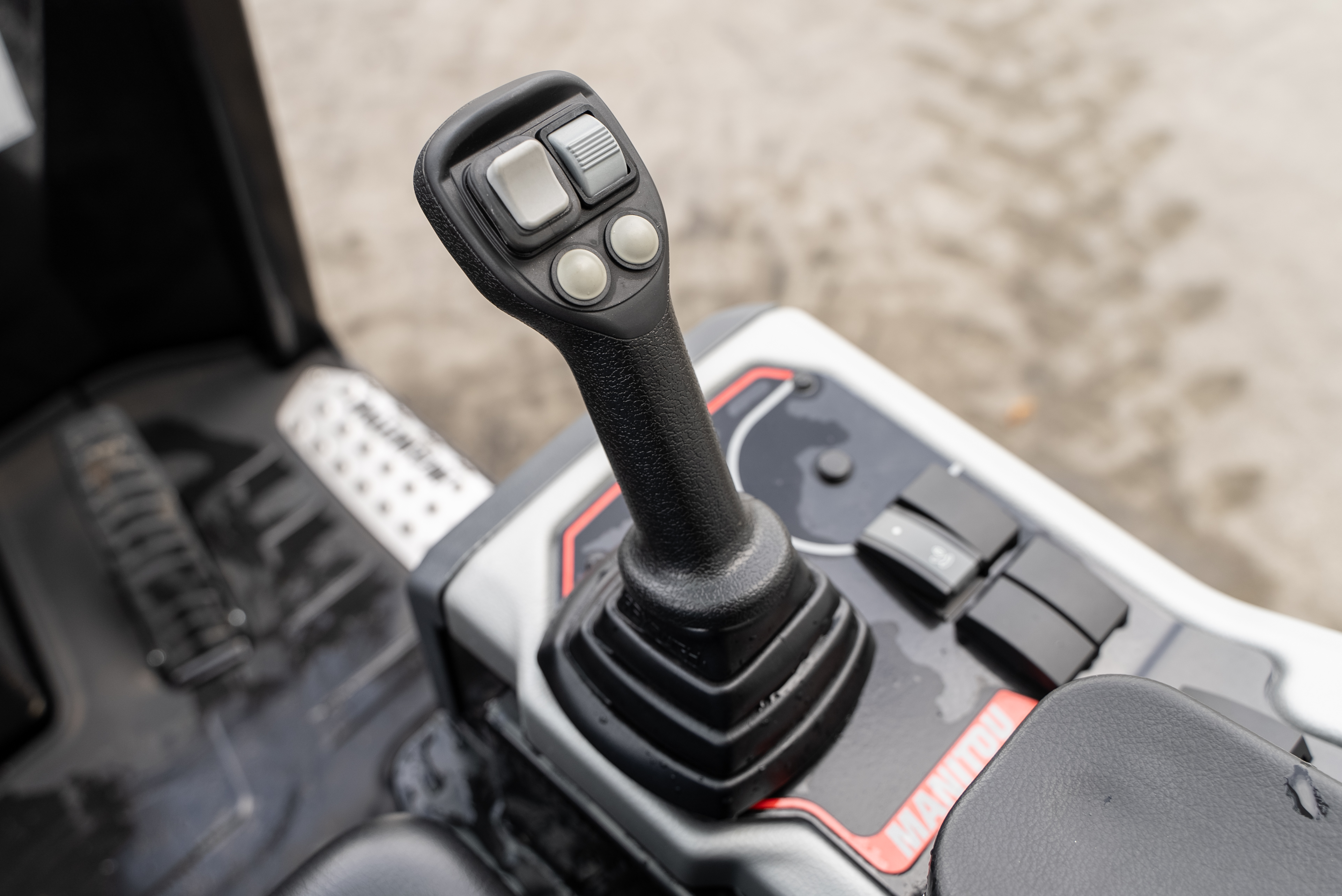 Manitou - Wheelloaders - MLA 3-25 H P ST5 S1 - Product image