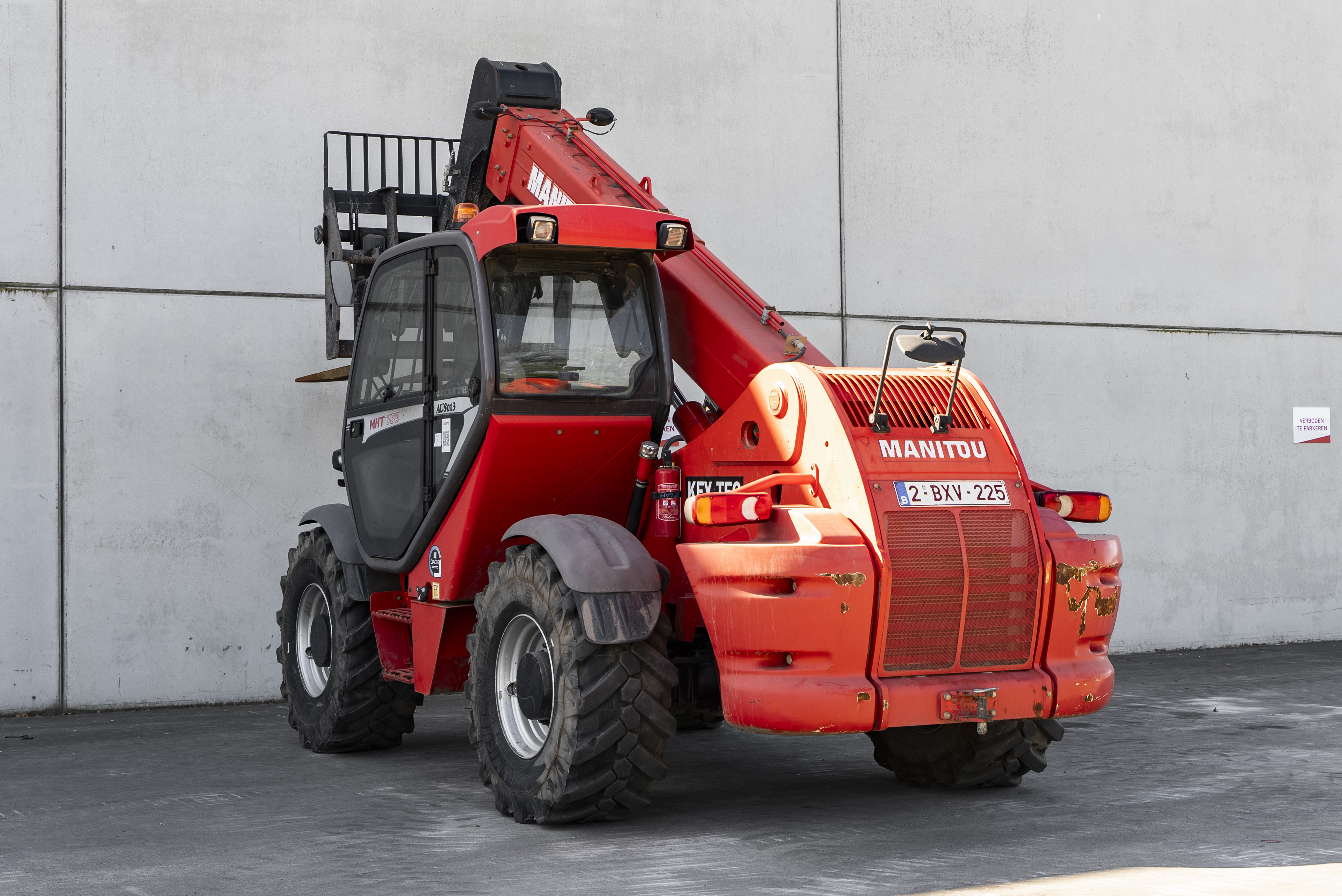 MHT 780 L EVOLUTION E3 - Back left