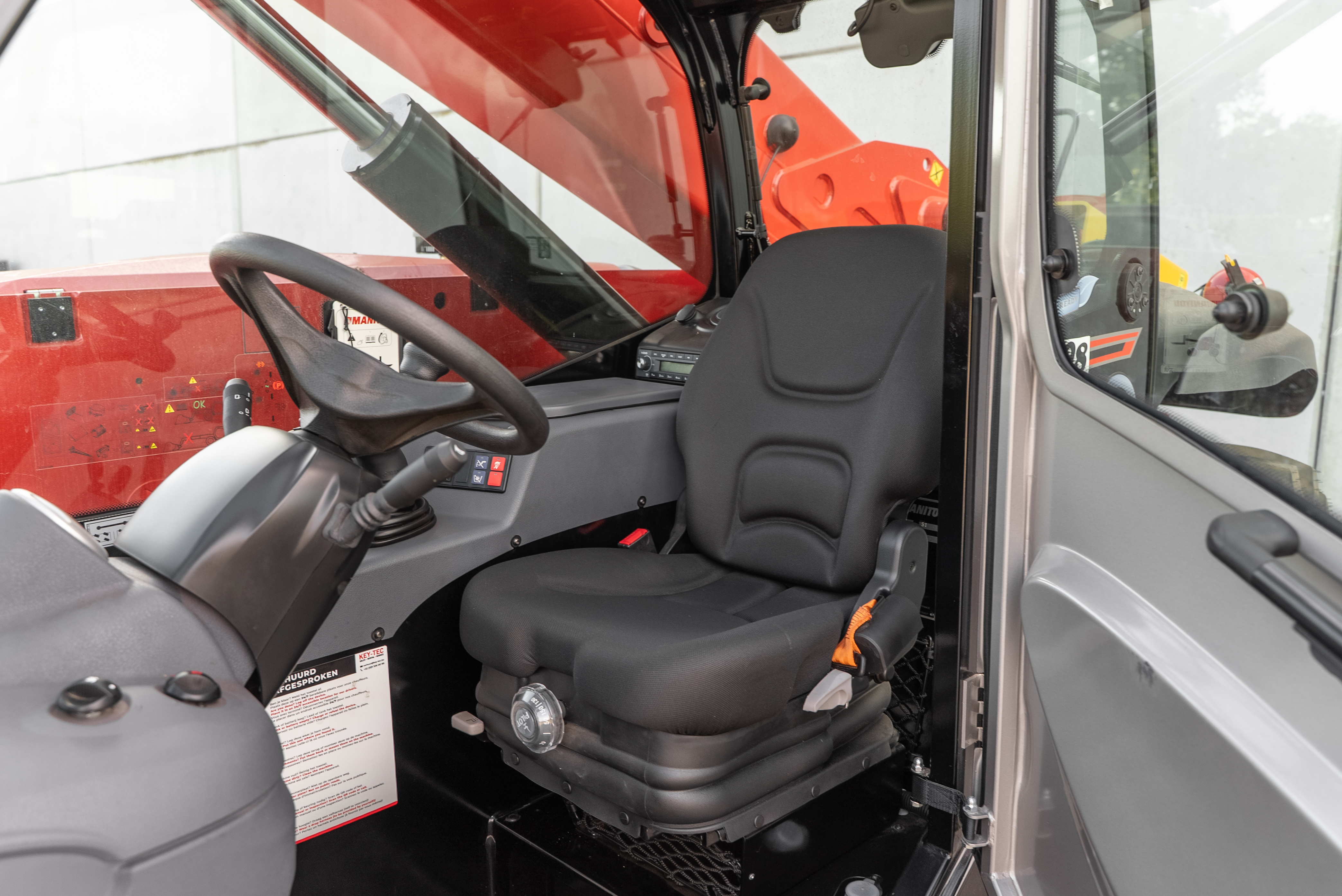 Manitou - Télescopiques - MT 930 H 75K ST5 S1 - Intérieur arrière