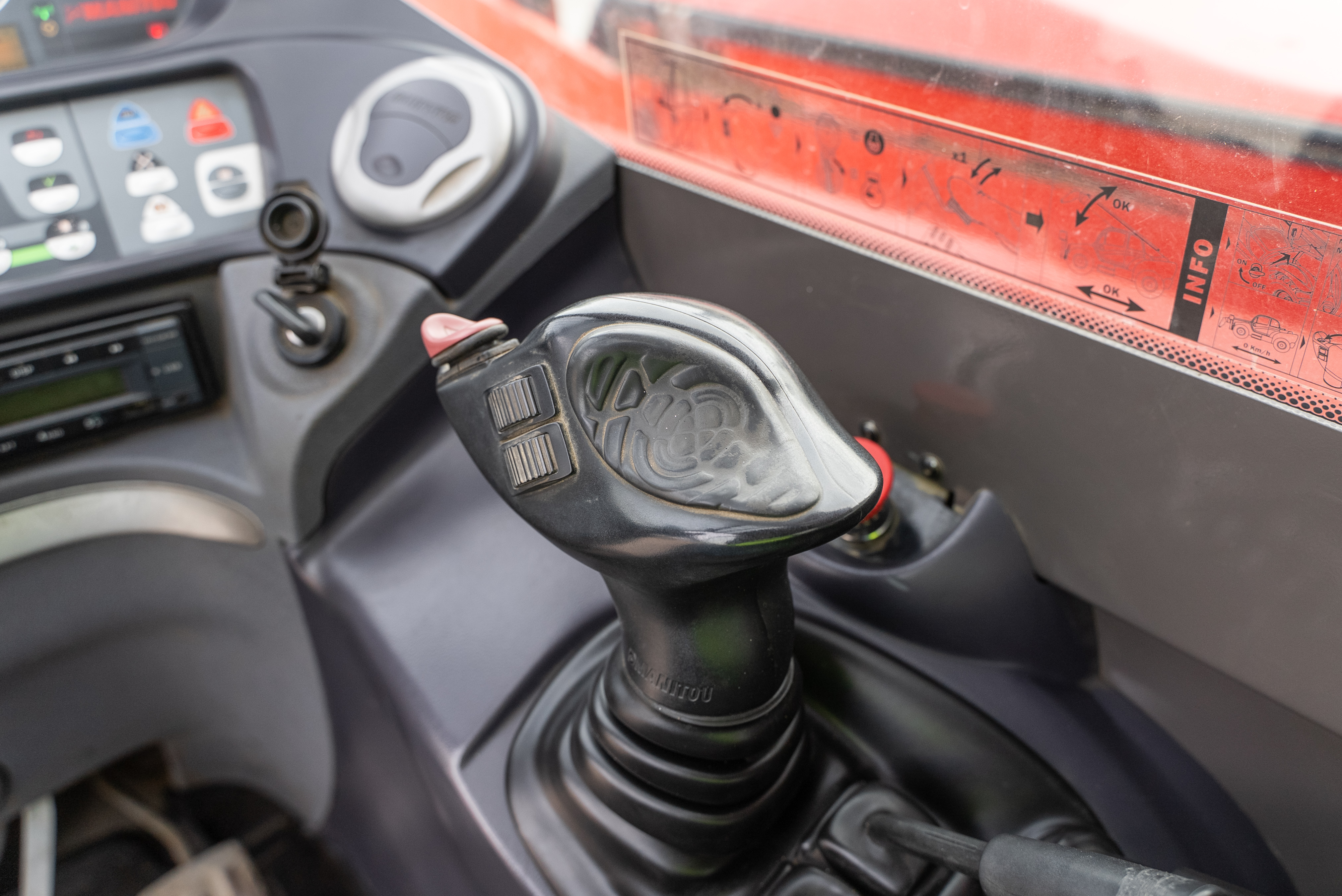Manitou - Verreikers - MT 1440 EASY 75D ST3B S1 - Productfoto