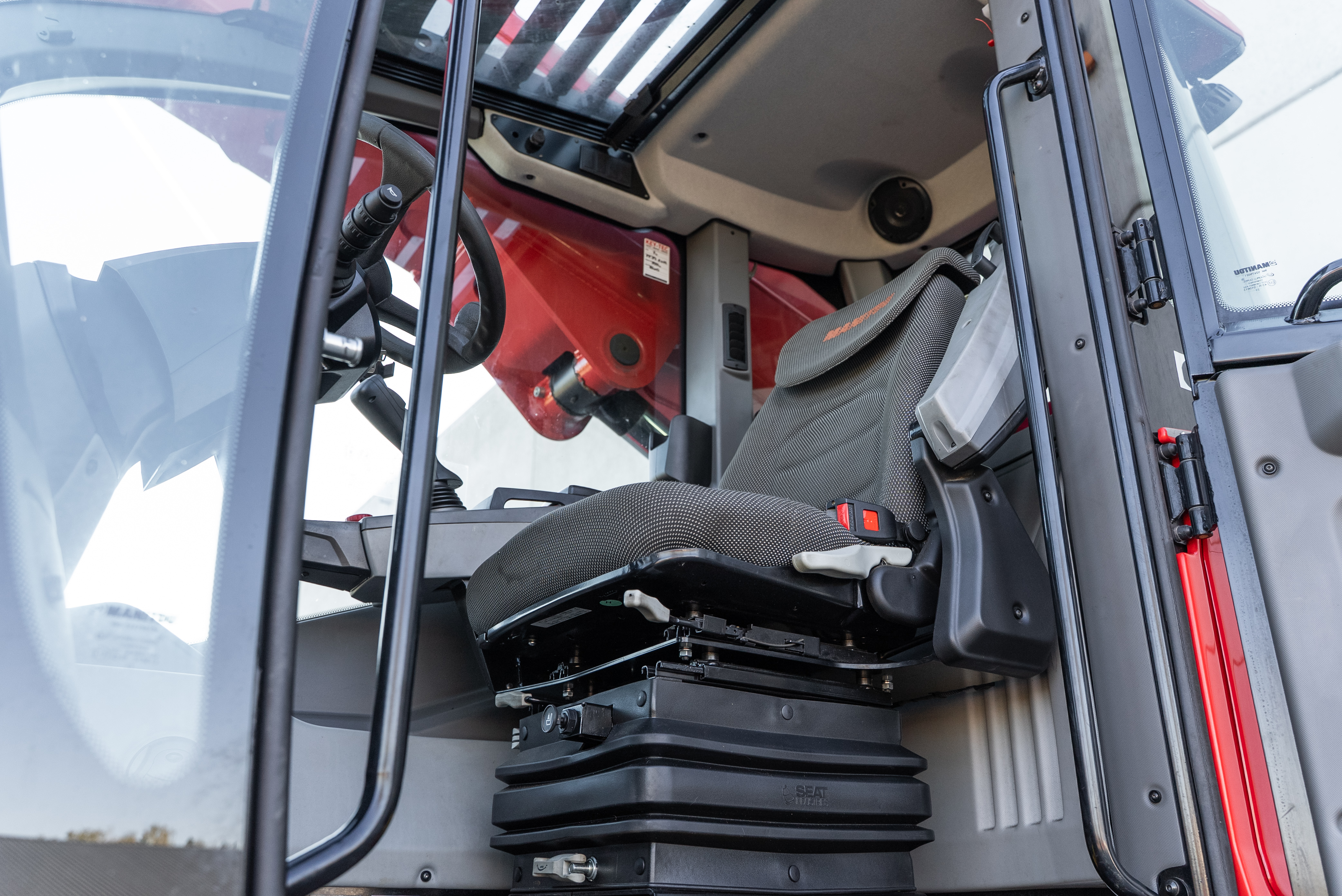 Manitou - Verreikers - MRT 1845 360 115D ST5 S1 - Interieur achter