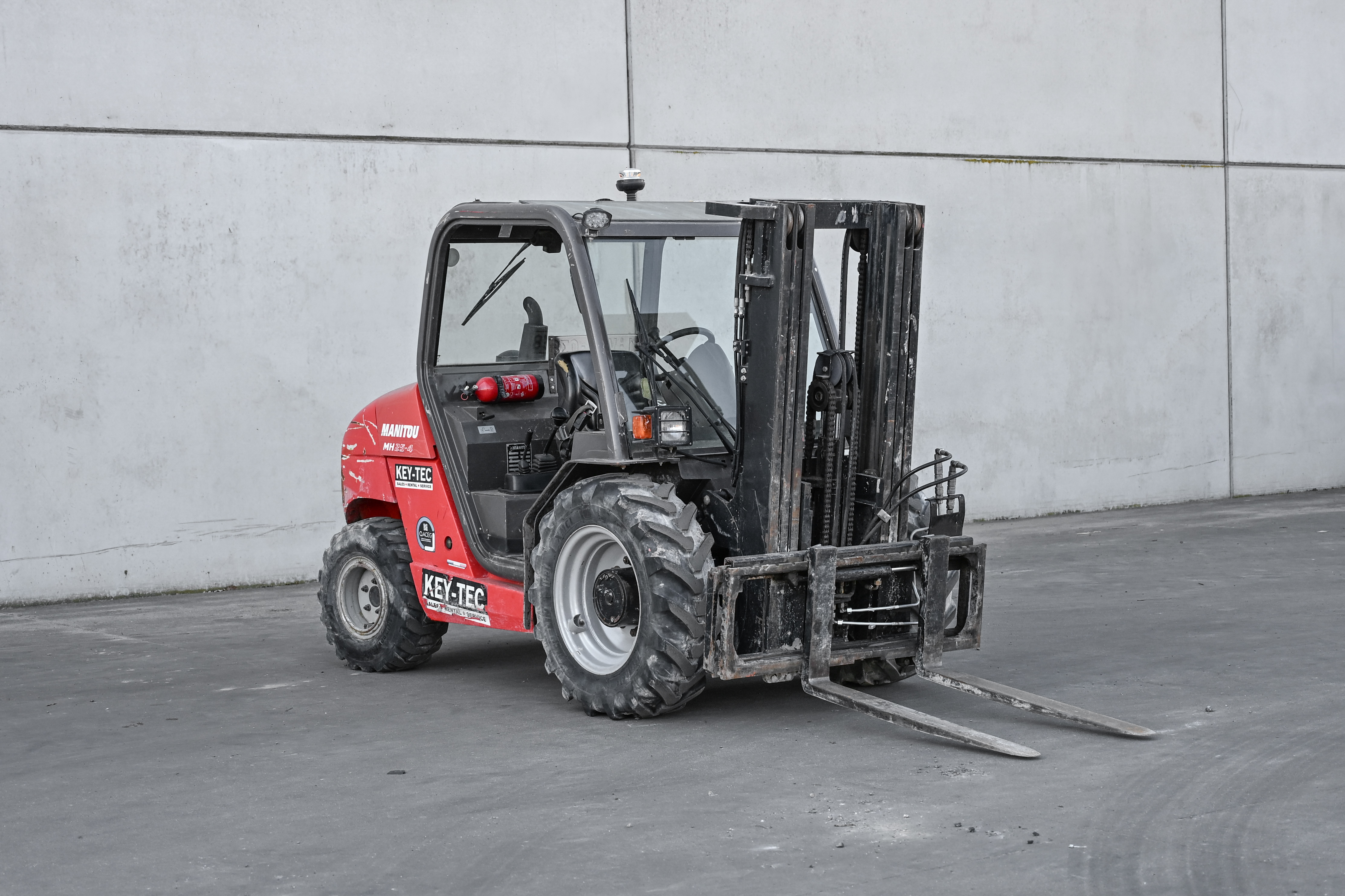 MH 25-4 BUGGIE 36KW 4ST3A - Front right