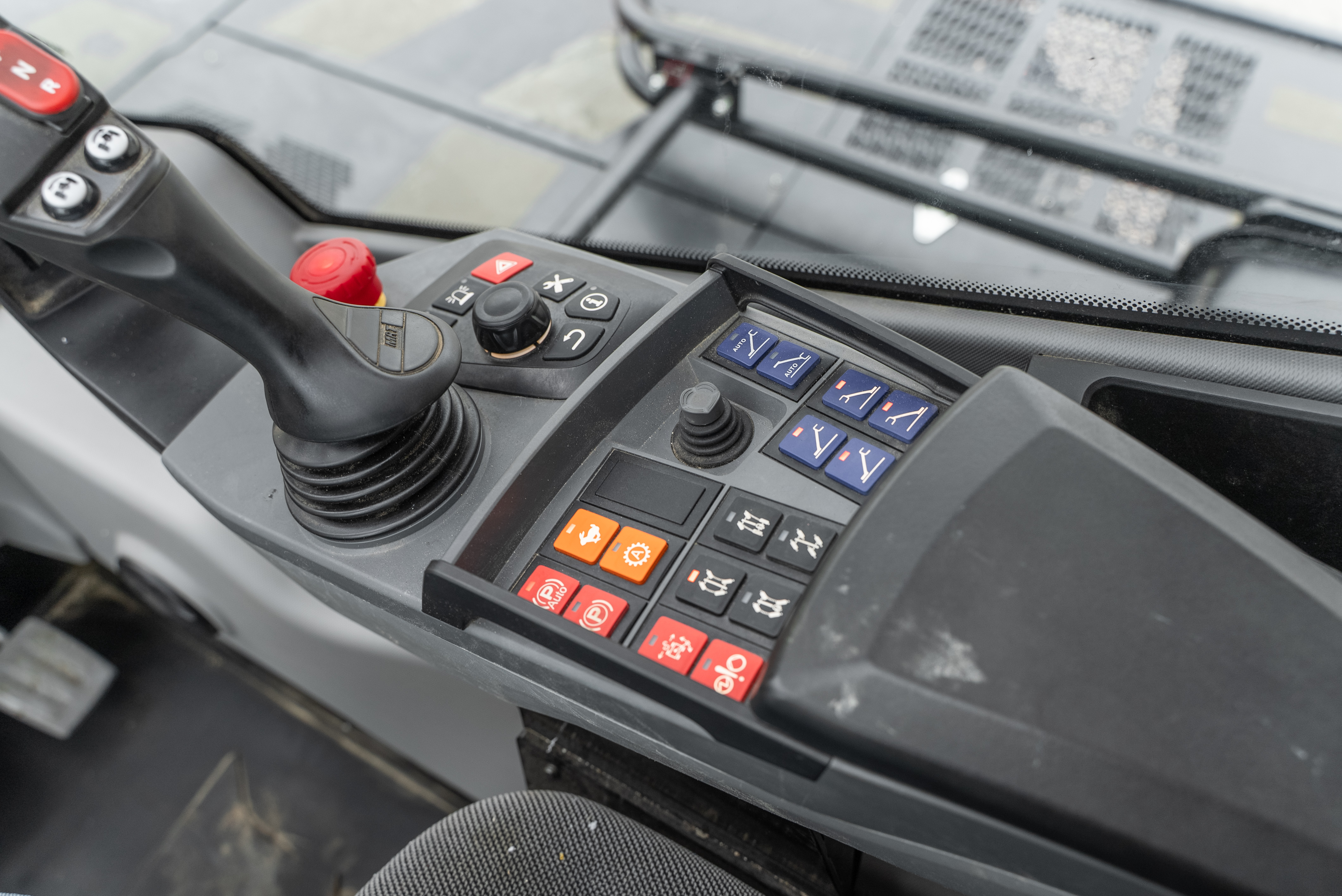 Manitou - Telehandlers - MRT 2660 360 160Y ST5 S1 - Product image
